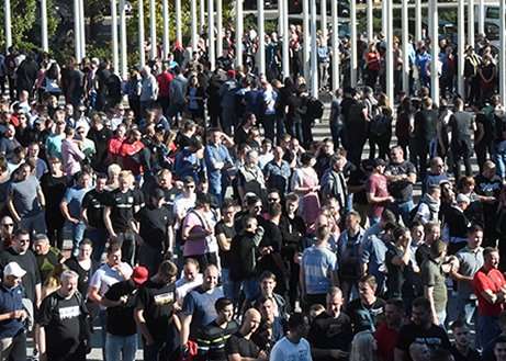 schlangen-von-besuchern venus berlin besucher